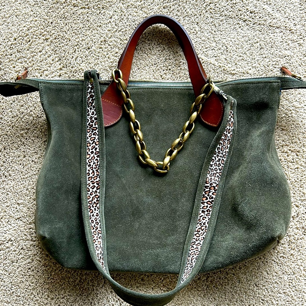 Green suede bag in style of Parker Thatch Charlie.